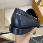 Louis Vuitton LV Men Major Loafer in Calf Leather-Black