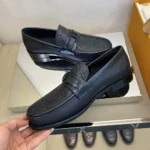 Louis Vuitton LV Men Major Loafer in Calf Leather-Black