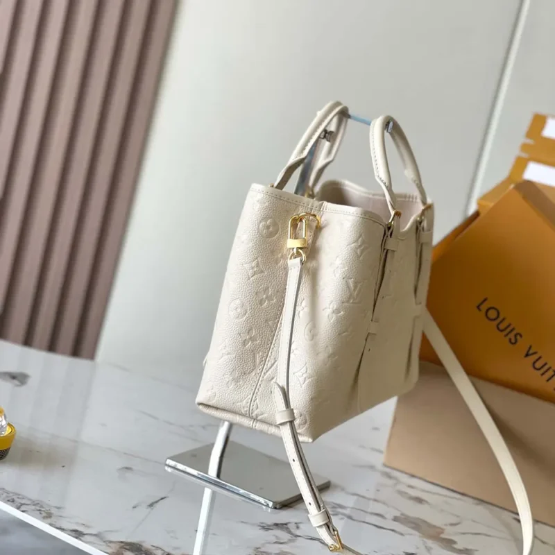 Louis Vuitton LV Women Babylone Tote PM-White M11394