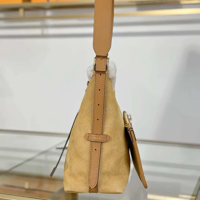 Louis Vuitton LV Women CarryAll PM in Suede Leather M11843
