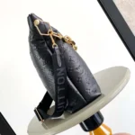 Louis Vuitton LV Women Coussin Hobo MM-Black M12068