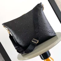 Louis Vuitton LV Women Coussin Hobo MM-Black M12068 (1)