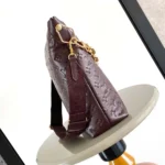 Louis Vuitton LV Women Coussin Hobo MM-Burgundy M12072