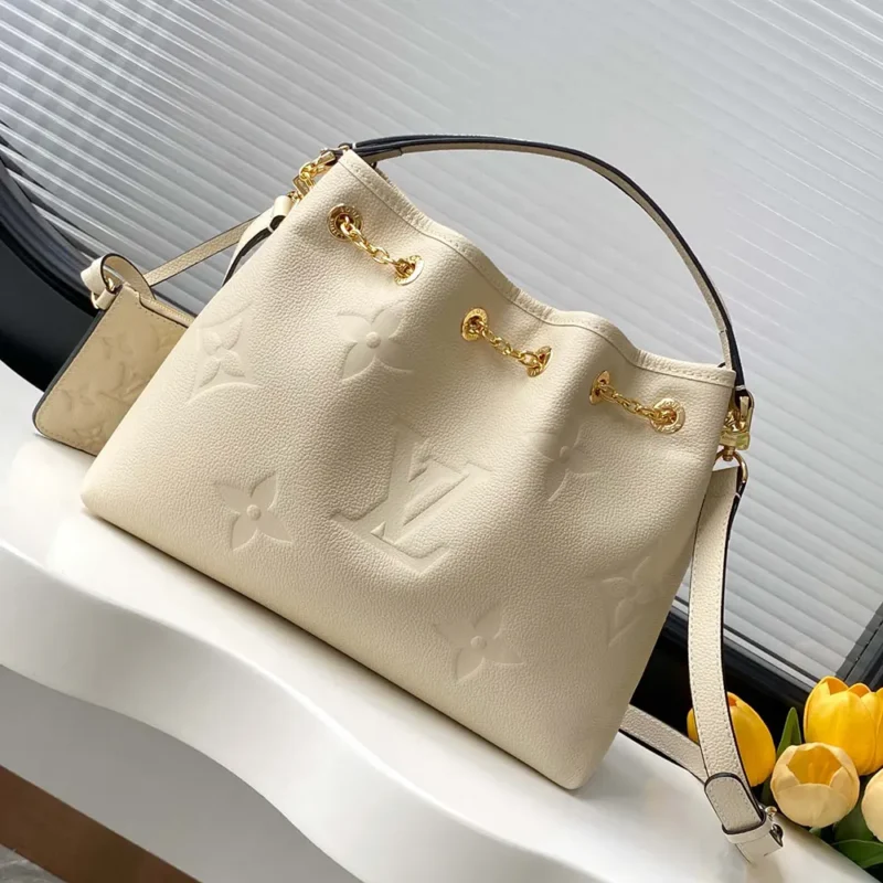 Louis Vuitton LV Women LV Bundle in Cowhide Leather-White M25452