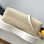 Louis Vuitton LV Women LV Bundle in Cowhide Leather-White M25452