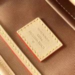 Louis Vuitton LV Women Montsouris Mini in Natural cowhide-leather Trim M11199