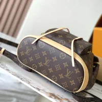 Louis Vuitton LV Women Montsouris PM in Cowhide-leather Trim M11198 (1)