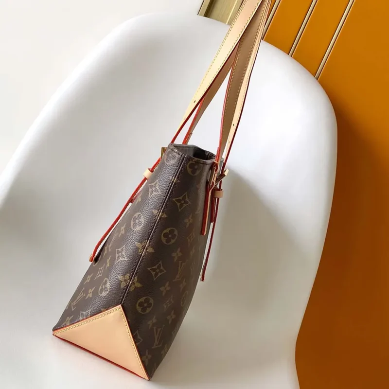 Louis Vuitton LV Women Piano in Cowhide-leather Trim M12095