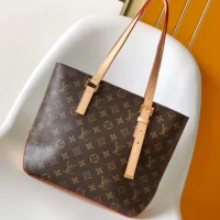 Louis Vuitton LV Women Piano in Cowhide-leather Trim M12095 (1)
