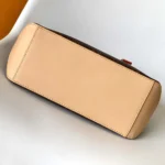 Louis Vuitton LV Women Piano in Cowhide-leather Trim M12095