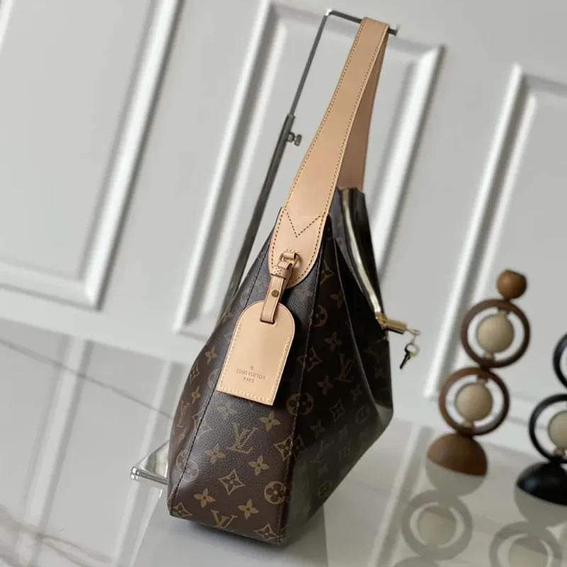 Louis Vuitton LV Women Slouchy MM Natural Cowhide-leather Trim-M12098