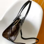 Louis Vuitton LV Women Varenne East West in Epi Leather-Black M11791