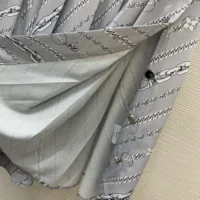 Louis Vuitton Women Chain Print Pleat Skirt 1AGOBD (1)