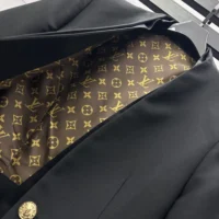 Louis Vuitton Women Collarless Chain Detail Blazer 1AGPG9 (1)