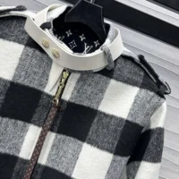 Louis Vuitton Women Double Face Check Cape 1AGPE9 (1)
