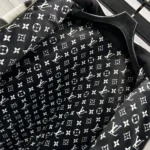 Louis Vuitton Women Double Face Check Cape 1AGPE9