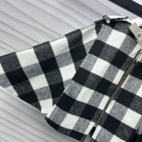 Louis Vuitton Women Double Face Check Cape 1AGPE9 (1)