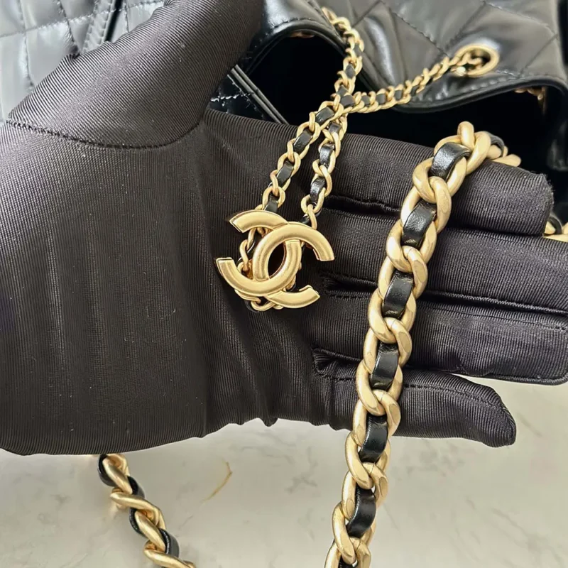 Chanel Women 25 Medium Handbag Grained Calfskin Gold Tone Metal AS5311