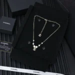 Chanel Dam Choker Metall Resin Glas Pärlor Strass ABF304B19854
