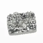 Sac à rabat Chanel pour femme en métal argenté à paillettes AS4561