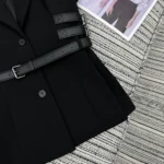 Dior Damen Kurzärmlige Jacke mit Gürtel Schwarze Schurwolle und Seide Grain de Poudre