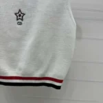 Dior Women Vibe Crop Tank Top de malla técnica blanca con firma tricolor