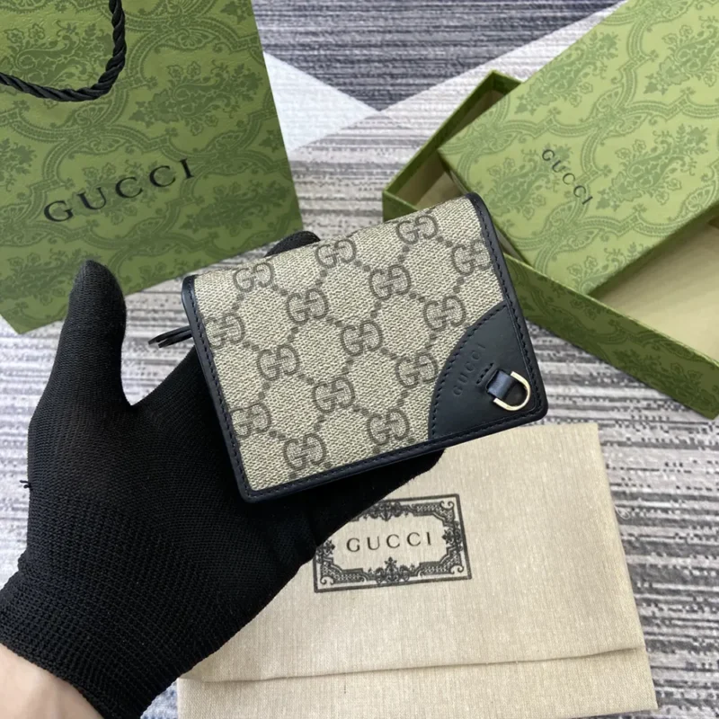 Gucci Unisex GG Emblem Mini Wallet-Black 820692FAD6L9741