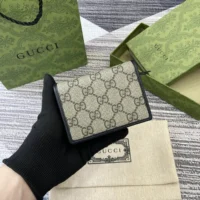 Gucci Unisex GG Emblem Mini Wallet-Black 820692FAD6L9741 (1)