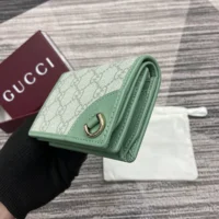 Gucci Unisex GG Emblem Mini Wallet-Lime 820692FAD6L8458 (1)