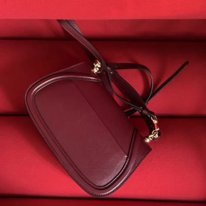 Gucci Women Blondie Small Top Handle Bag 815714AAEC26207