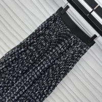 Gucci Women Stripe Accent Monogram Pleated Skirt 1AHEMW (1)