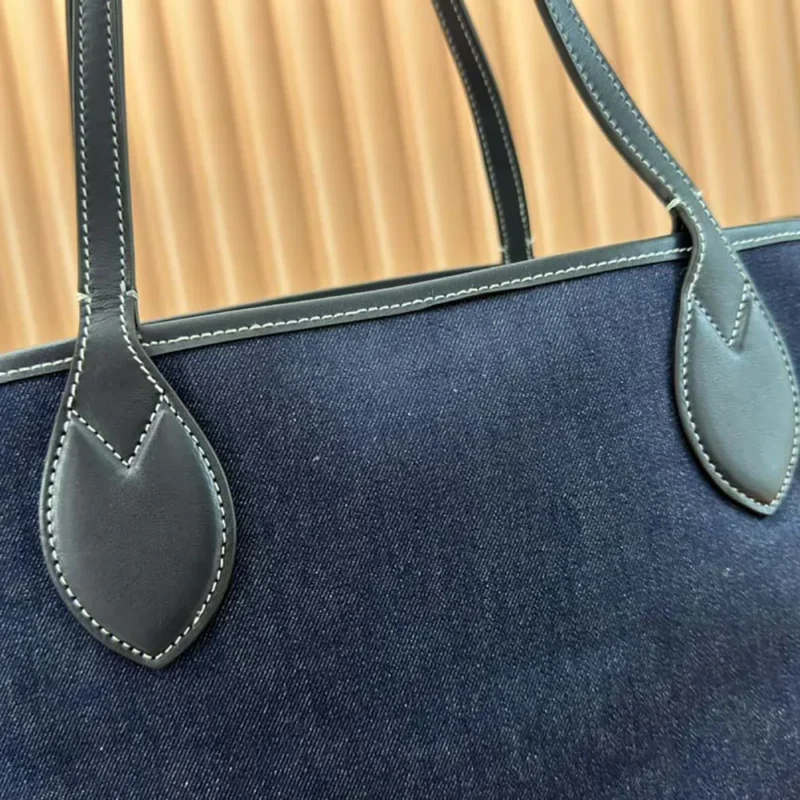 Gucci Women Totissima Medium Tote Bag 820481FAD3J8441