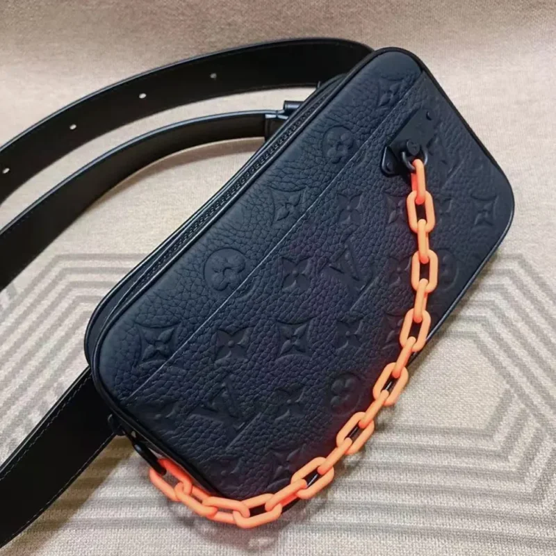 Louis Vuitton LV Unisex Taurillon Monogram Leather Solar Ray Soft Pochette Volga Belt Bag-Black