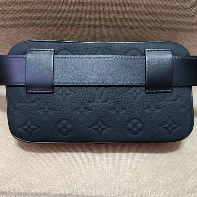 Louis Vuitton LV Unisex Taurillon Monogram Leather Solar Ray Soft Pochette Volga Belt Bag-Black