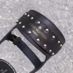 Sandales gladiateur Louis Vuitton LV pour femme en cuir noir et toile monogrammée