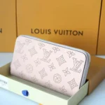 Portafoglio Louis Vuitton LV Zippy da donna Mahina in pelle di vitello traforata - Rosa
