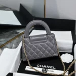 Chanel CC Mini Kelly Shopping Bag aus glänzendem, gealtertem Kalbsleder – Grau