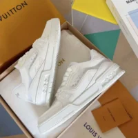 Louis Vuitton Unisex LV Trainer Sneaker-White 1AHTJK (1)