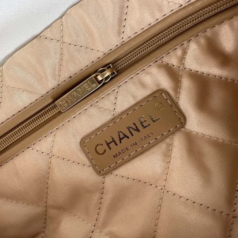 Chanel Women 22 Mini Handbag Shiny Calfskin Gold Tone Metal