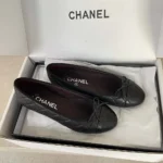 Chanel Women Ballet Flats Aged Calfskin-Black G26250