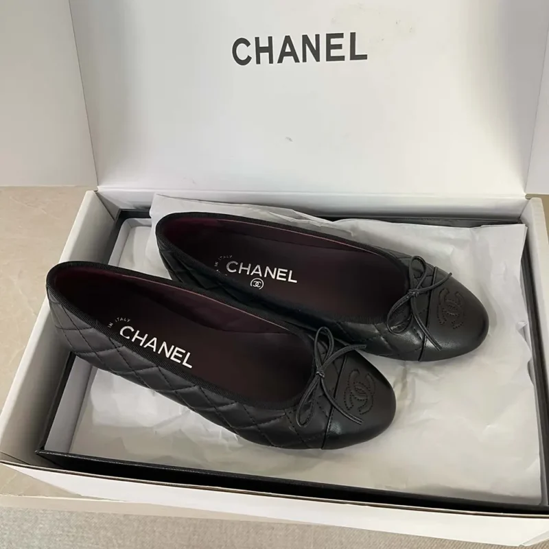 Chanel Women Ballet Flats Aged Calfskin-Black G26250