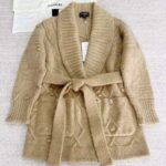 Chanel Dam CC Midjeknuten Långärmad Stickad Tröja