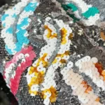 Borsa a mano Chanel da donna Classic 11.12 in raso ricamato con paillettes, perle di vetro e metallo color argento