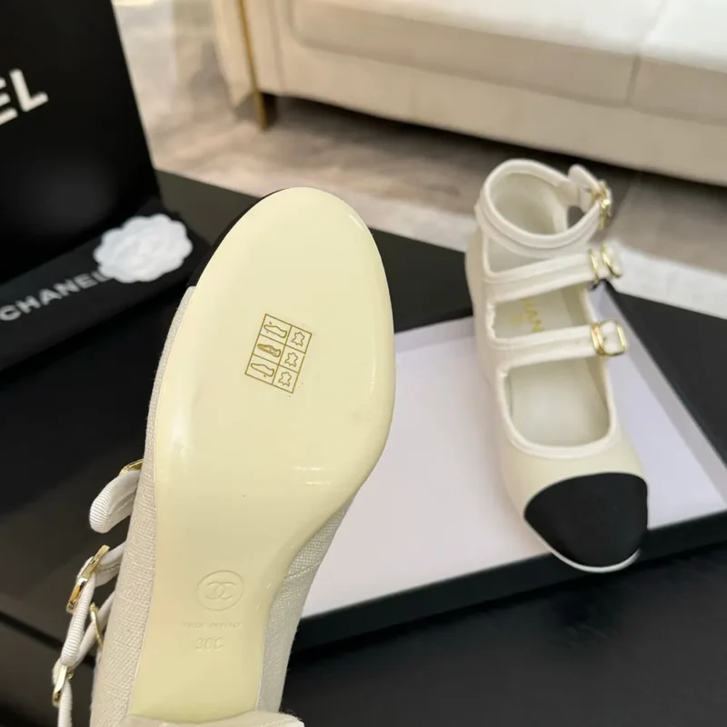 Chanel Mary Janes Femme Tissu Gros-grain - Blanc G46456