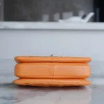 Borsa Chanel da donna con patta e manico superiore in pelle di agnello - Arancione