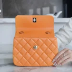 Borsa Chanel da donna con patta e manico superiore in pelle di agnello - Arancione