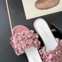 Chanel Women Mules Suede Kidskin Strass-Light Pink G46231 (1)
