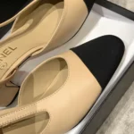 Chanel Slingback da donna in pelle di capra grosgrain beige e nero G31318