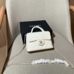 Chanel Women Small Flap Bag with Top Handle Lambskin Gold Tone Metal-White – Bild 2