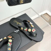 Chanel Women Thongs Lambskin Metal-Black G46304B1971194305 (1)